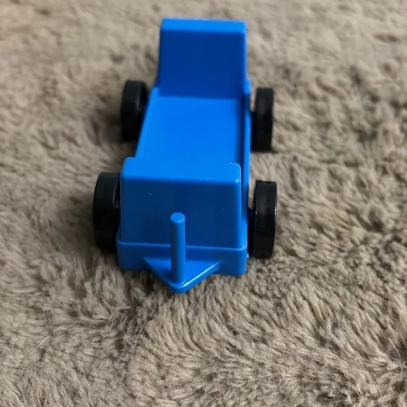 1970-1980 Fisher-Price Toy bundle (people, tractor, plane) - Picture 7 of 16